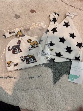 Monica + Andy White Knot Baby Hats - Star & Animal Prints (Pack of 2)